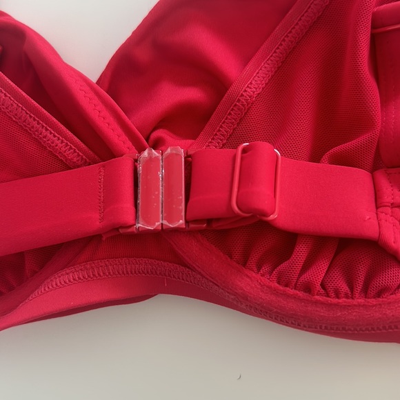 New Sea Level Twist Front Underwire Bikini Top - Picture 7 of 11